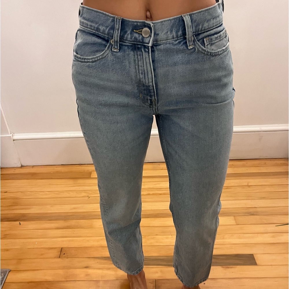 HIGH RISE LIGHT WASH DENIM